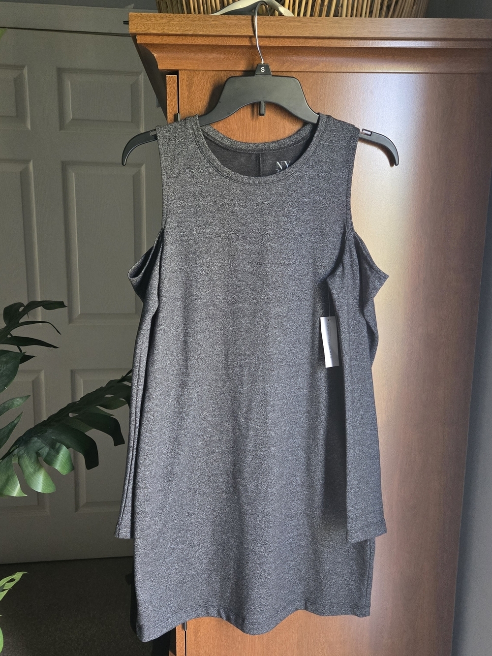 New York & Company Charcoal Gray Cold-Shoulder Long Sleeve Dress